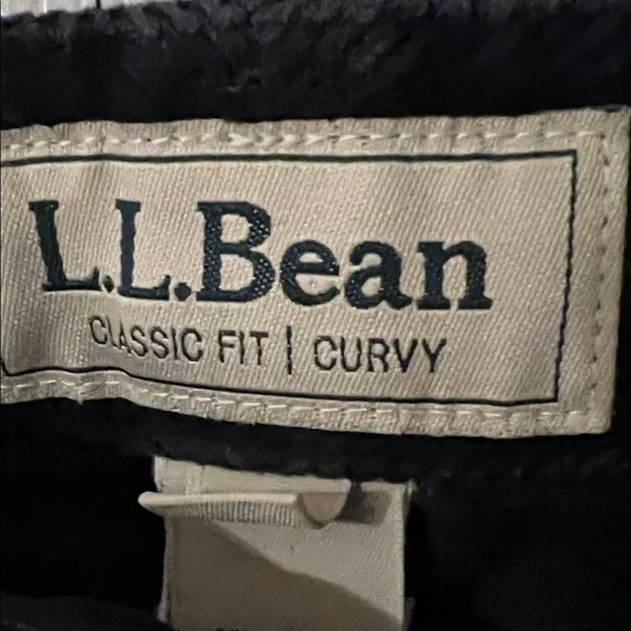 L.L. Bean Classic Fit Curvy cords - Navy - Picture 2 of 5